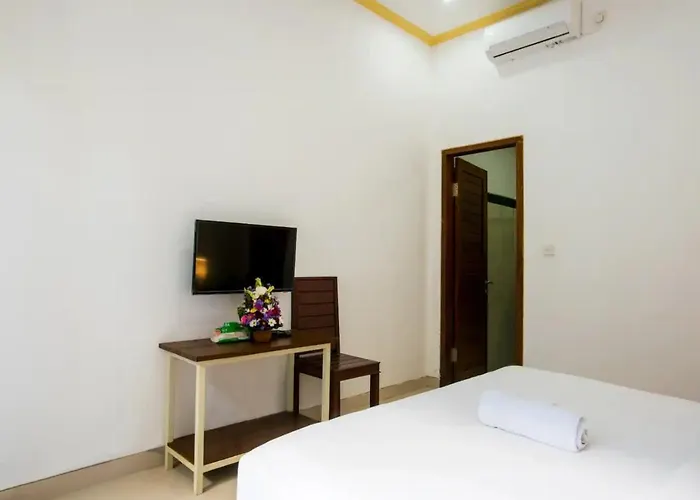 Canggu Ocean House Red, Shared Pool - By Walk To The Beach! Guest house Canggu (Bali)